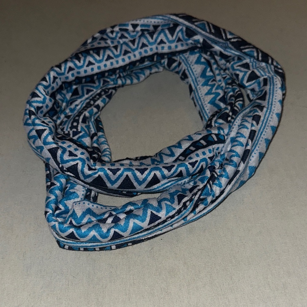 Unisex Navy and White Geometric Patterned Scarf